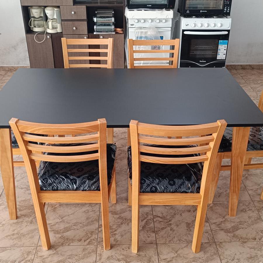 JUEGO COMEDOR ESCANDINAVA C/6 SILLAS TAPIZADAS